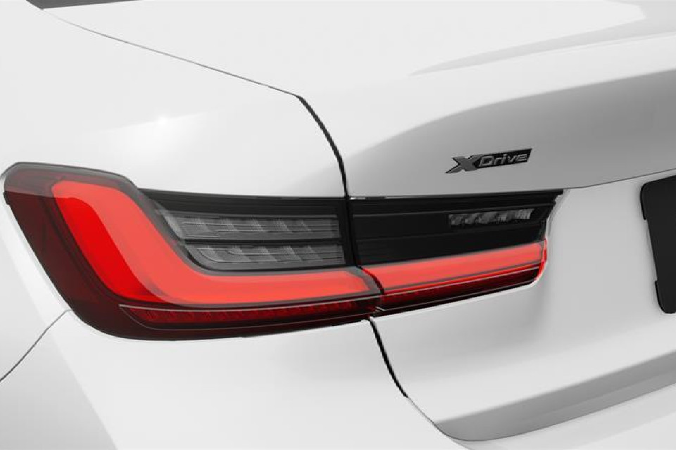 2026 BMW 3 Series - Image 8