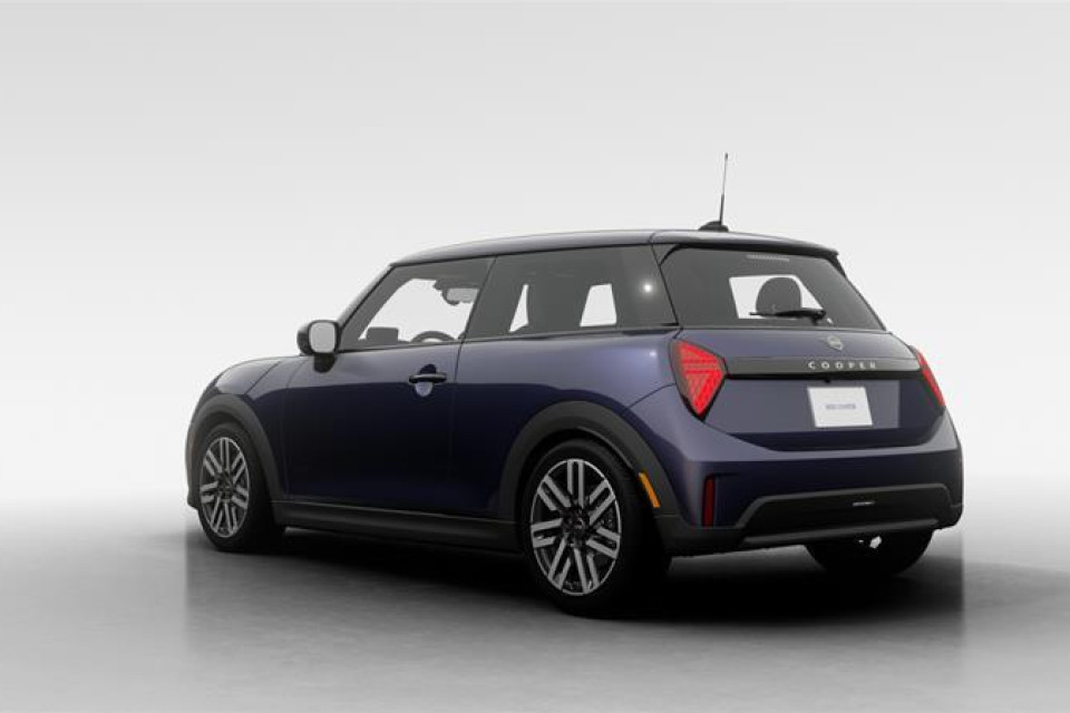 2026 MINI 3 Door - Image 2