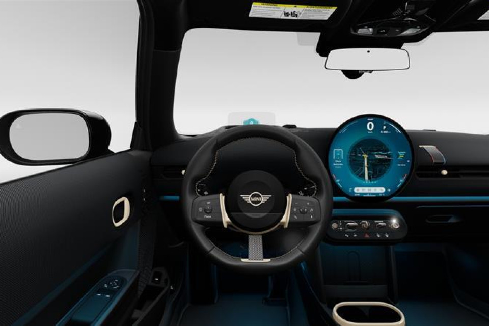 2026 MINI 3 Door - Image 12