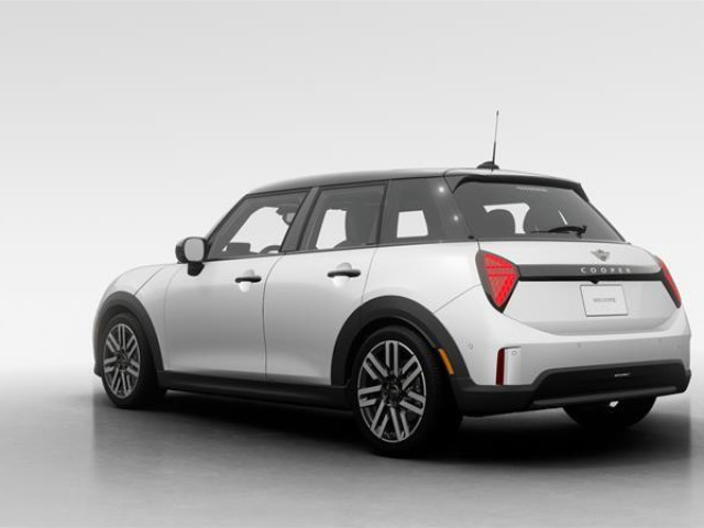2026 MINI 5 Door — 2