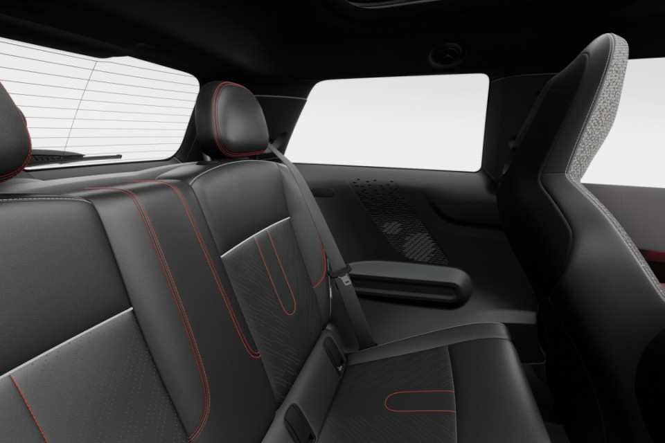 2026 MINI 3 Door - Image 4