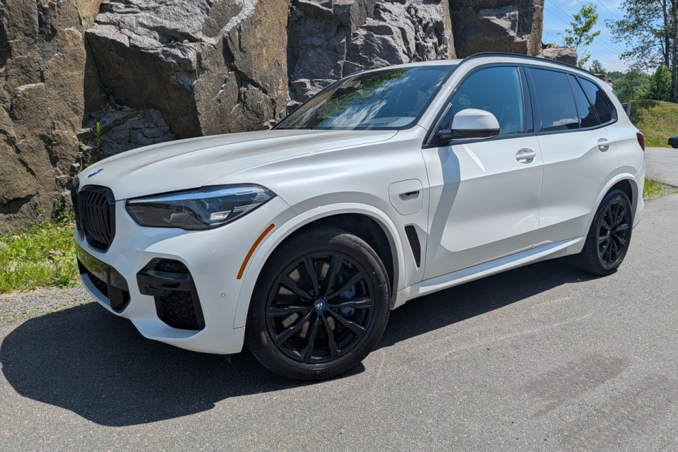 2023 BMW X5 - Image 1