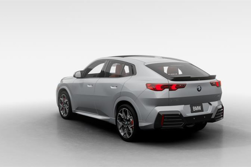 2026 BMW X2 - Image 2