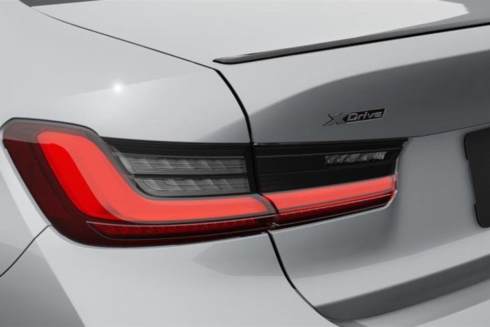 2026 BMW 3 Series - Image 8
