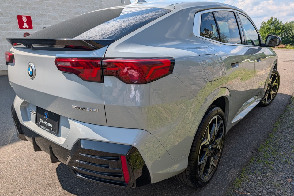 2025 BMW X2 - Image 3