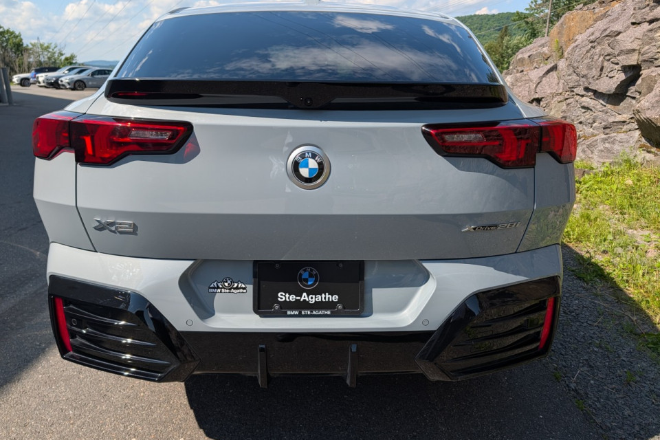 2025 BMW X2 - Image 4