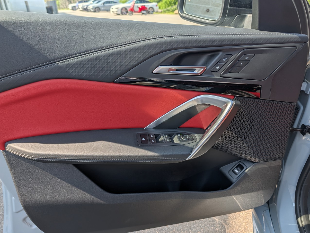 2025 BMW X2 - Image 9