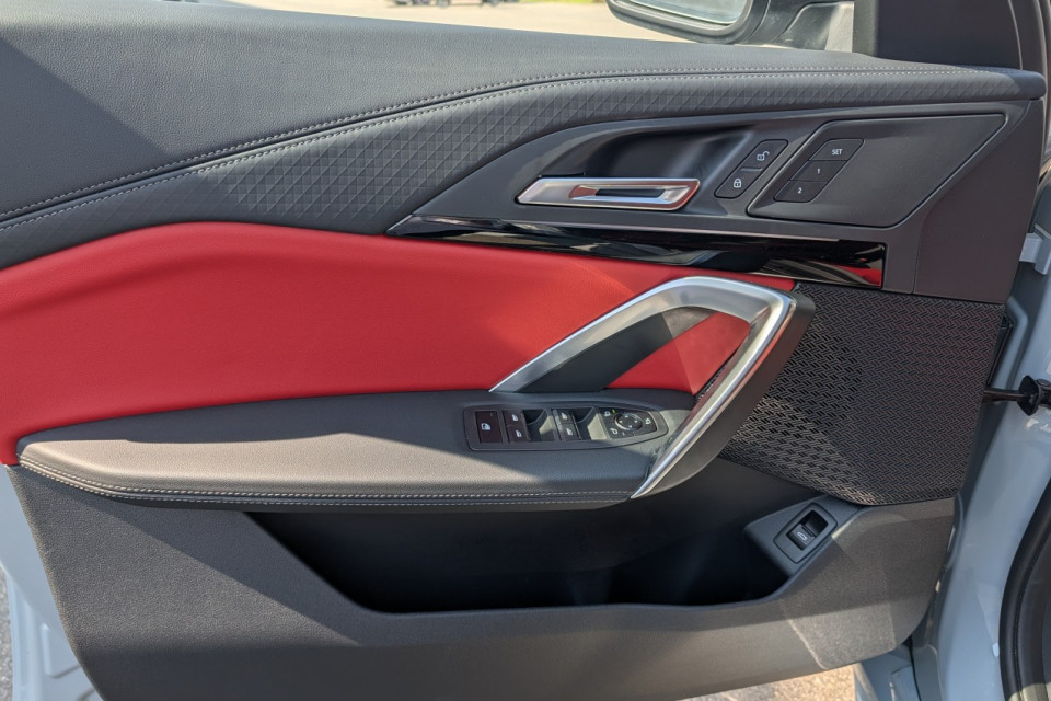 2025 BMW X2 - Image 9