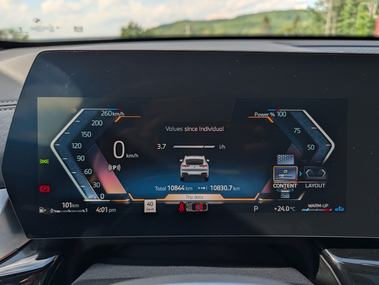 2025 BMW X2 - Image 12