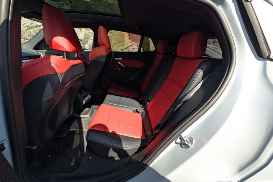 2025 BMW X2 - Image 15