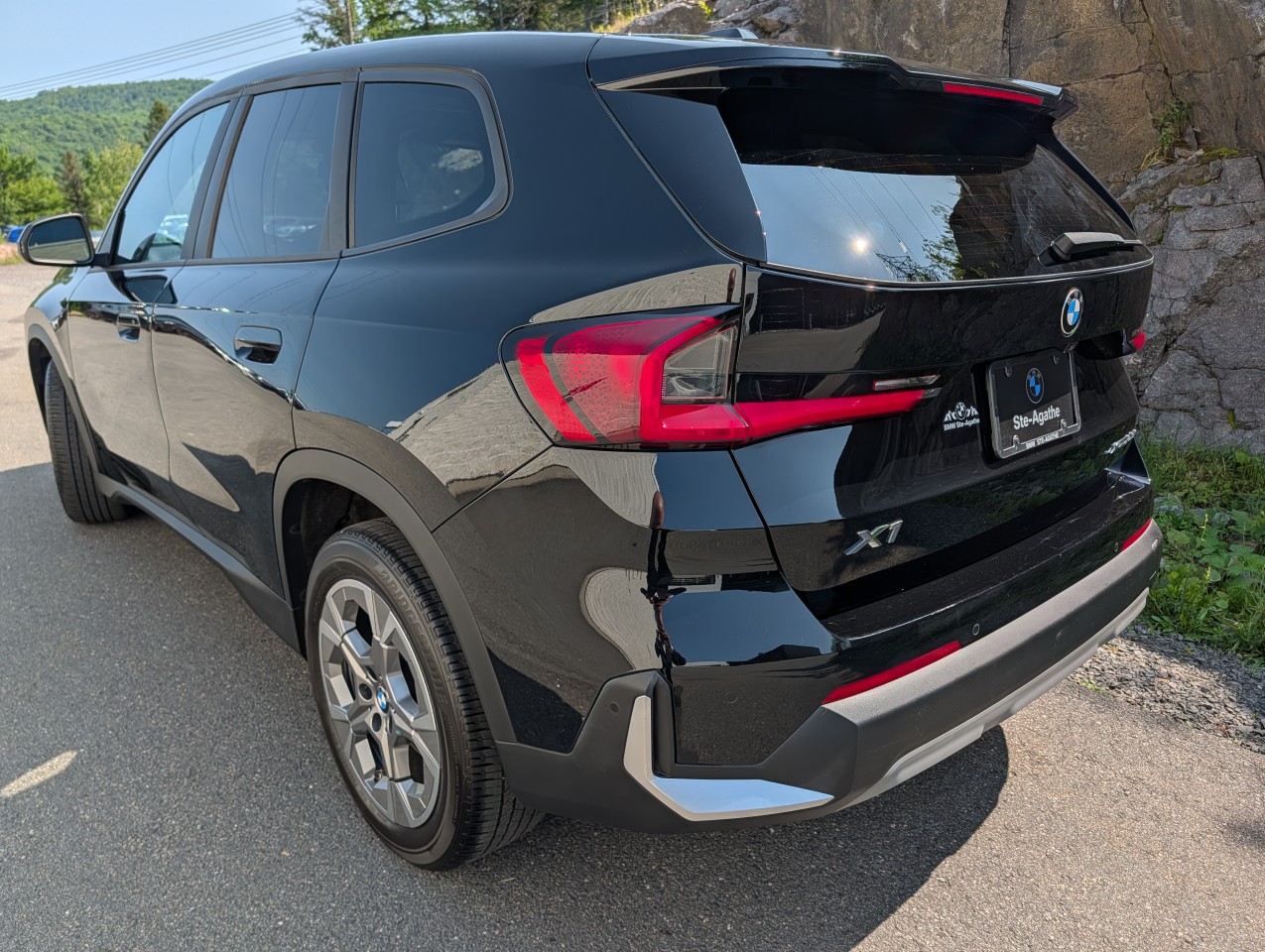 2023 BMW X1 - Image 3