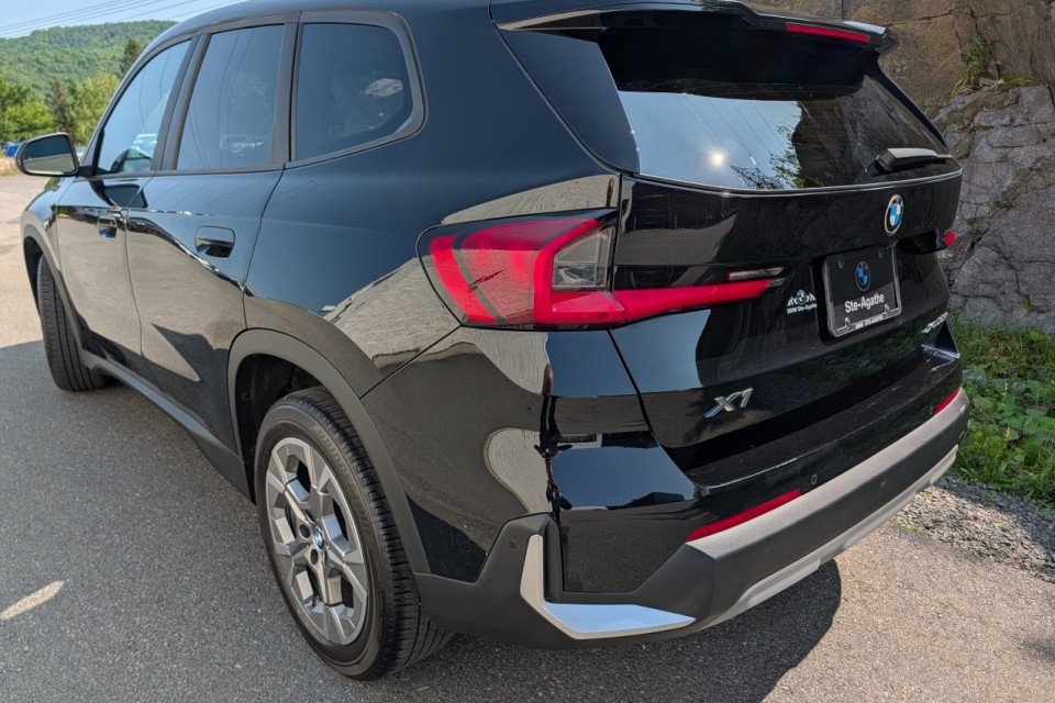 2023 BMW X1 - Image 3