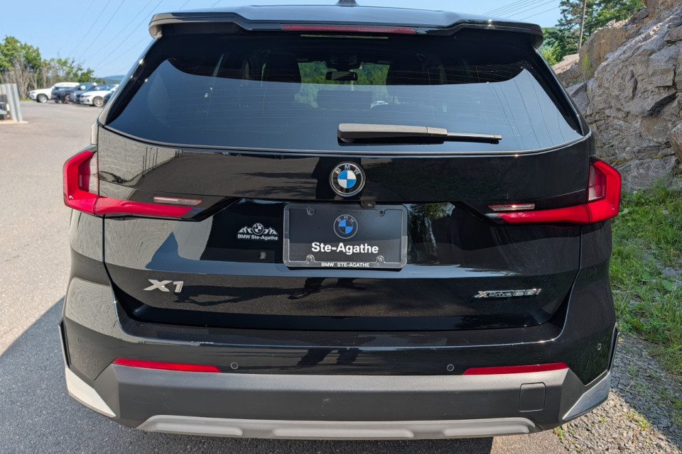 2023 BMW X1 - Image 5