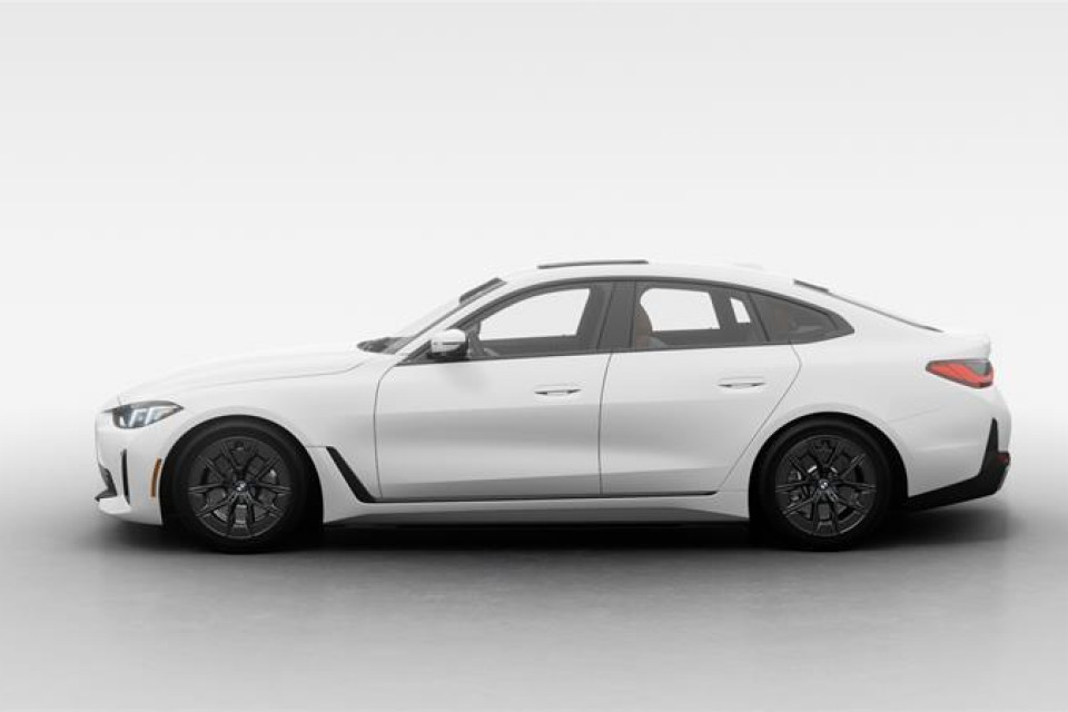 2026 BMW i4 - Image 6