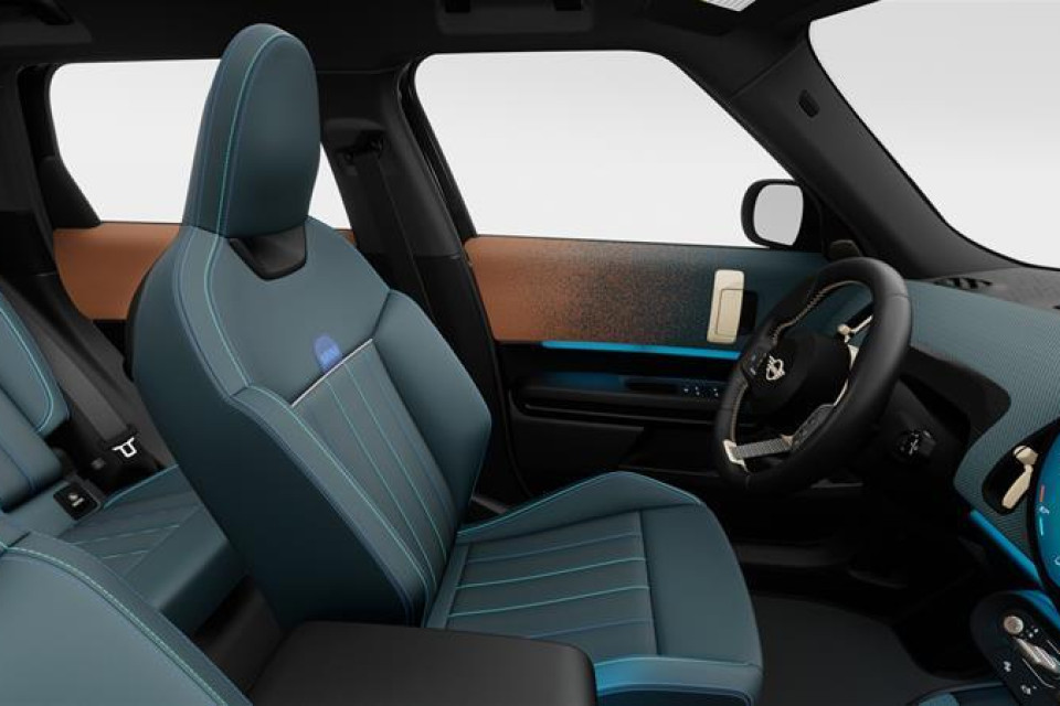 2026 MINI Countryman - Image 12