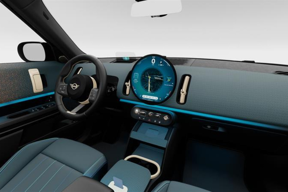 2026 MINI Countryman - Image 14