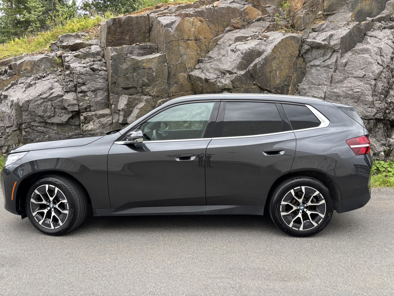 2025 BMW X3 - Image 2