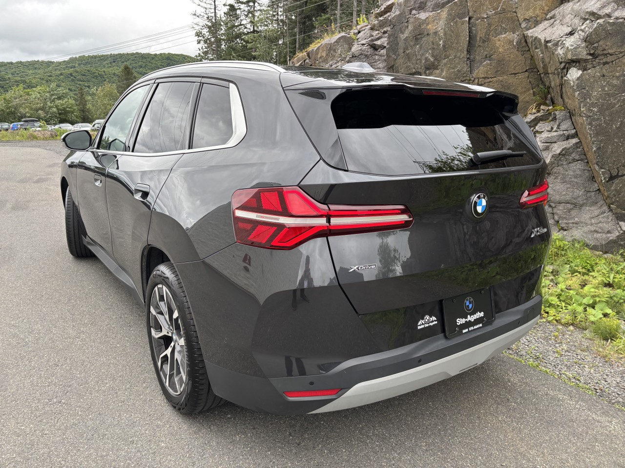 2025 BMW X3 - Image 3