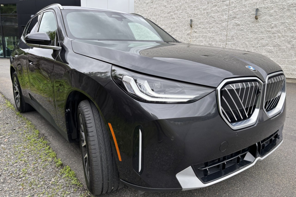 2025 BMW X3 - Image 9