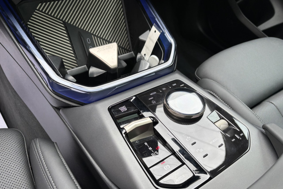 2025 BMW X3 - Image 17