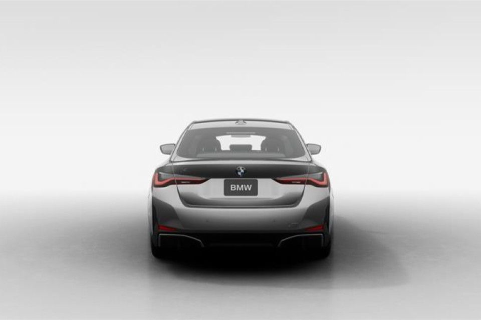 2026 BMW i4 - Image 5