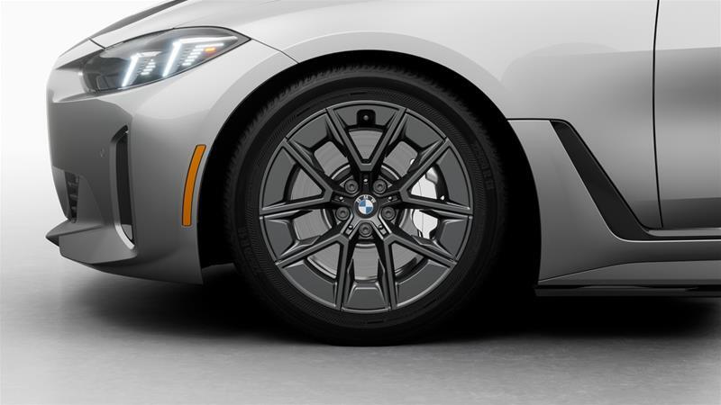 2026 BMW i4 - Image 7