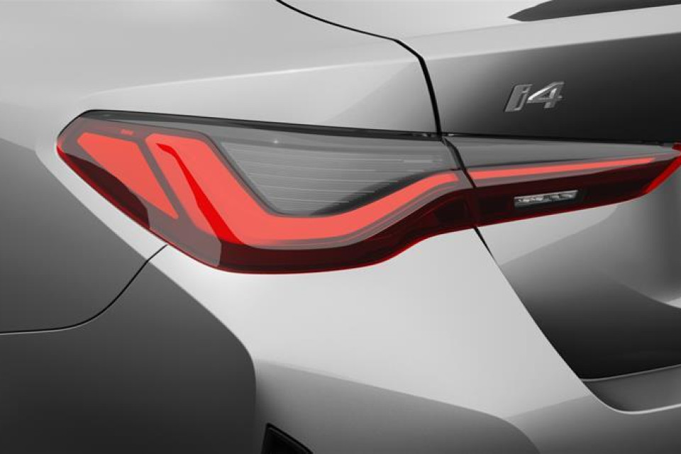 2026 BMW i4 - Image 8