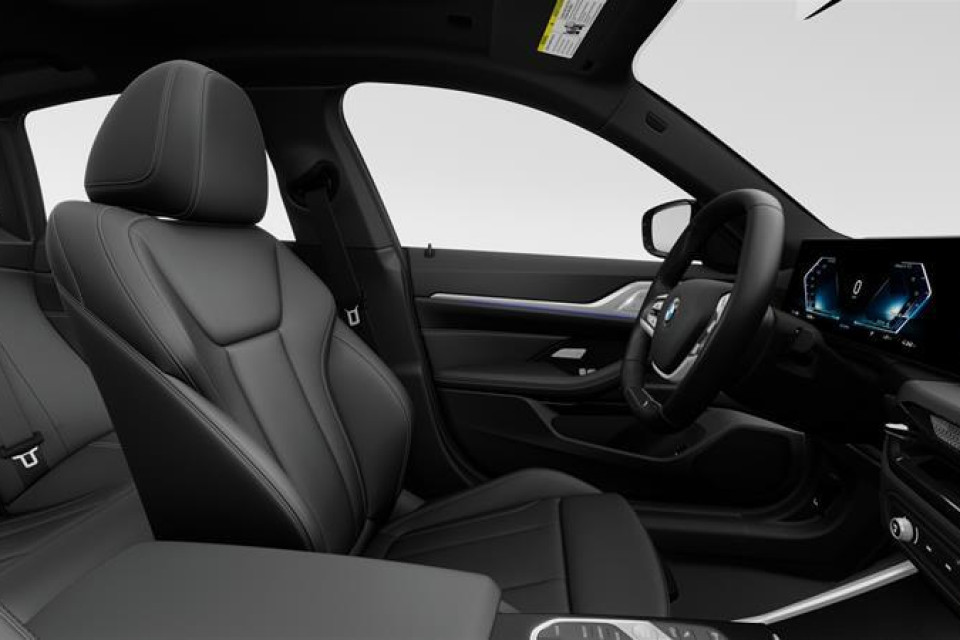 2026 BMW i4 - Image 9