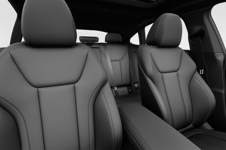 2026 BMW i4 - Image 11