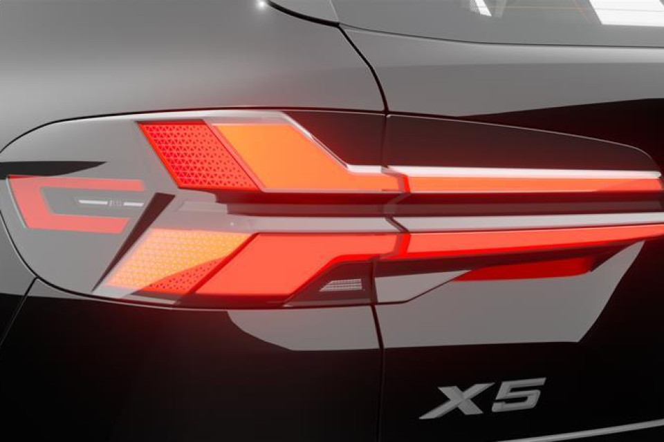 2026 BMW X5 - Image 14