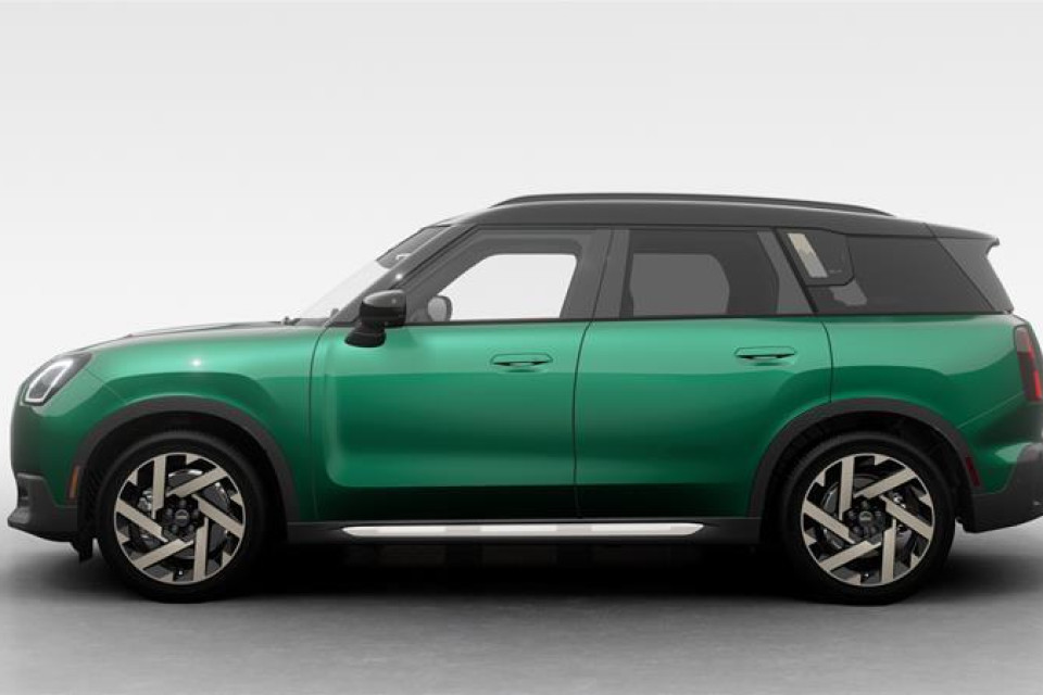 2027 MINI Countryman - Image 8