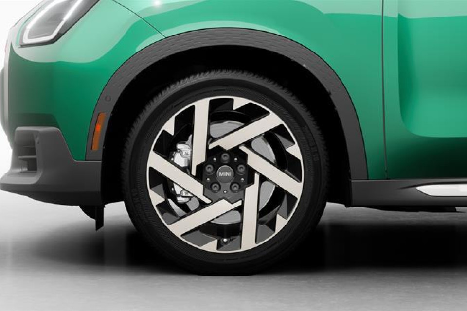 2027 MINI Countryman - Image 11