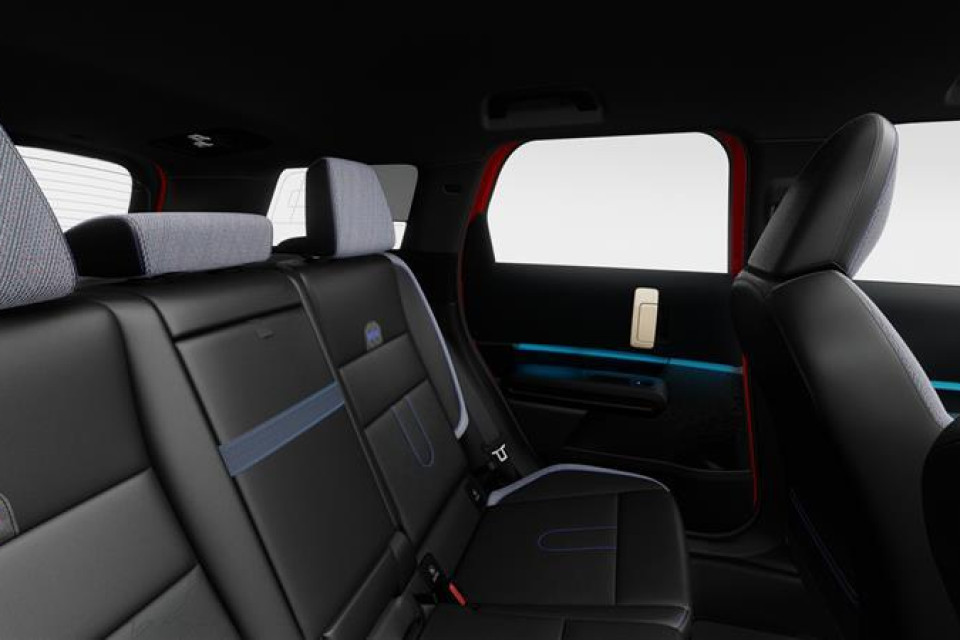 2026 MINI Countryman - Image 12