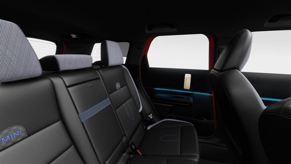 2026 MINI Countryman - Image 12