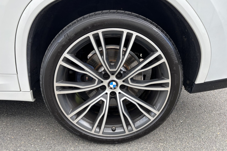 2022 BMW X4 - Image 3