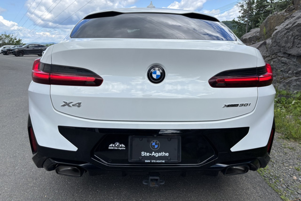 2022 BMW X4 - Image 5
