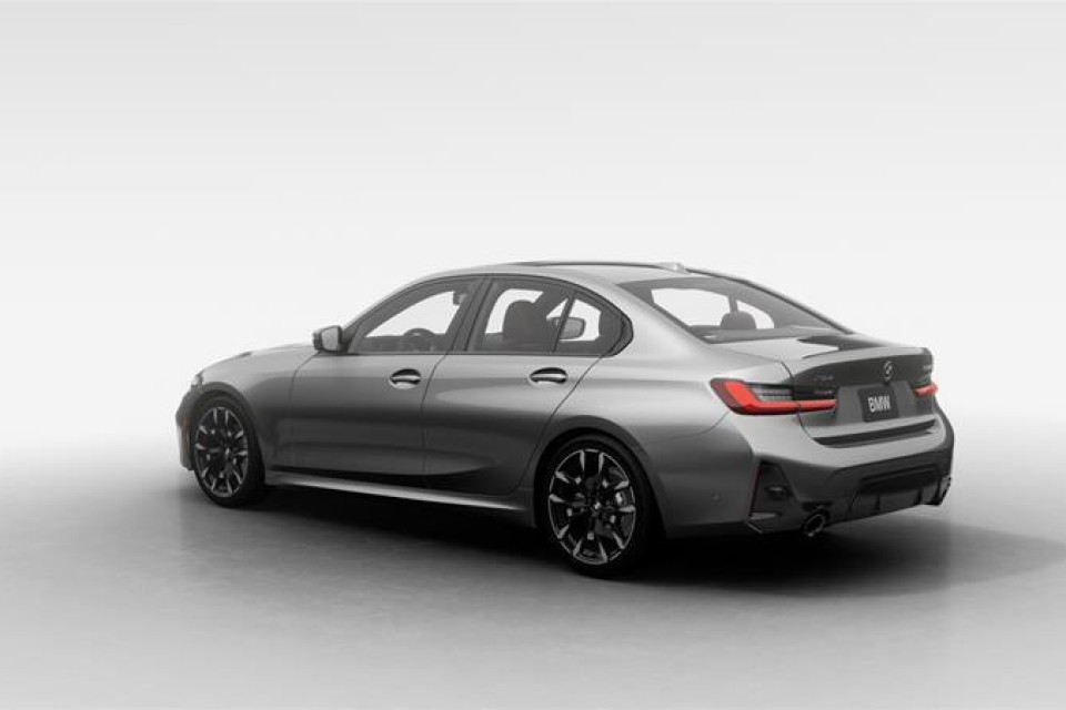 2026 BMW 3 Series - Image 2
