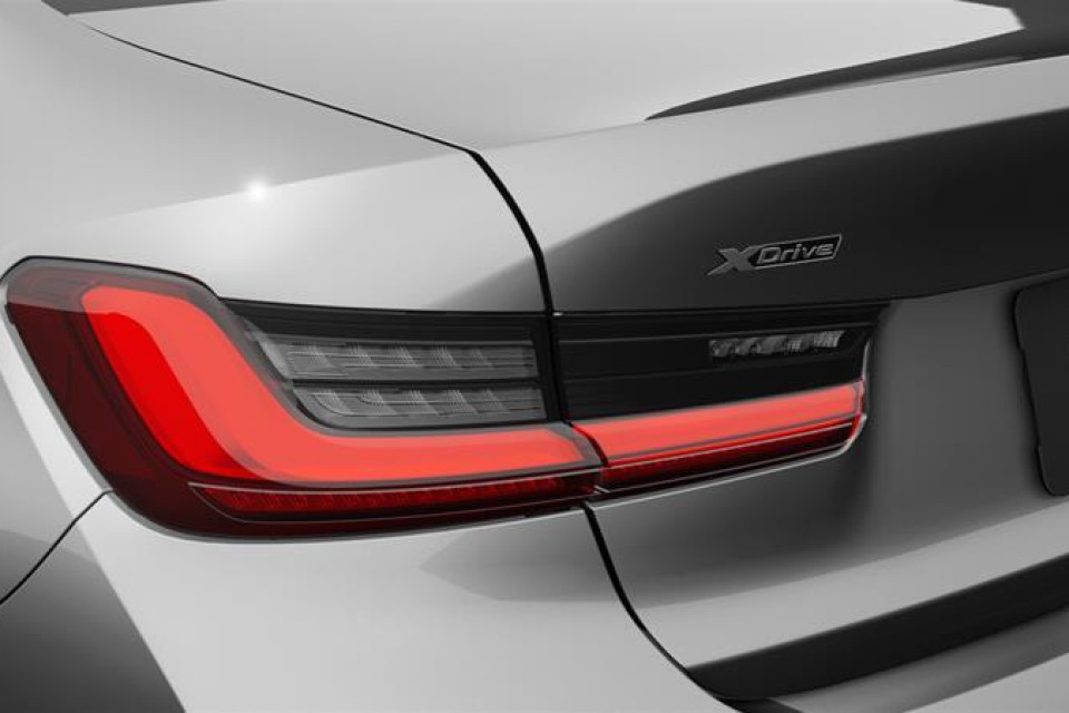 2026 BMW 3 Series - Image 8