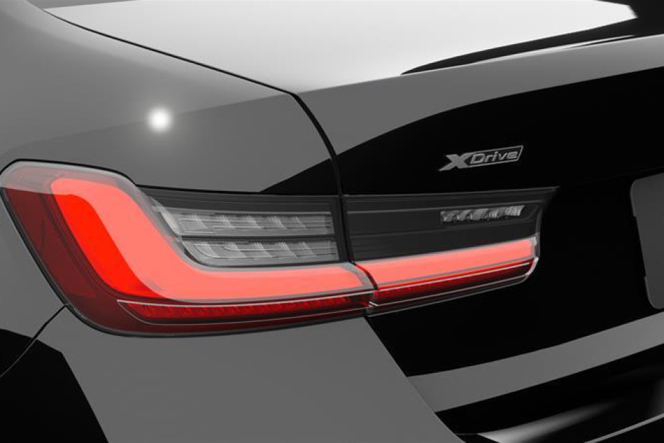 2026 BMW 3 Series - Image 8