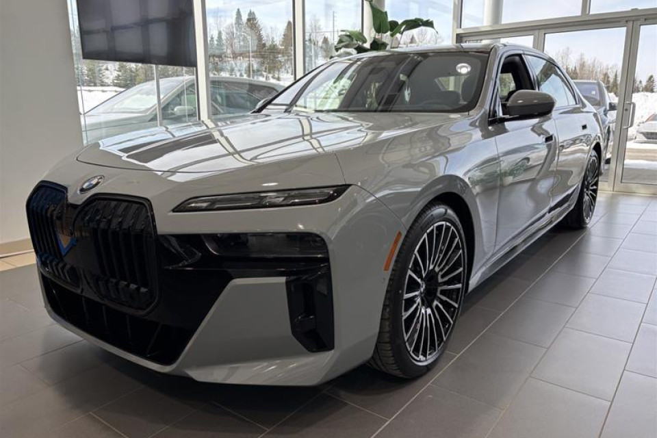 2026 BMW 760I - Image 1