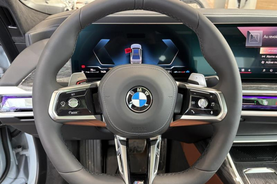 2026 BMW 760I - Image 10