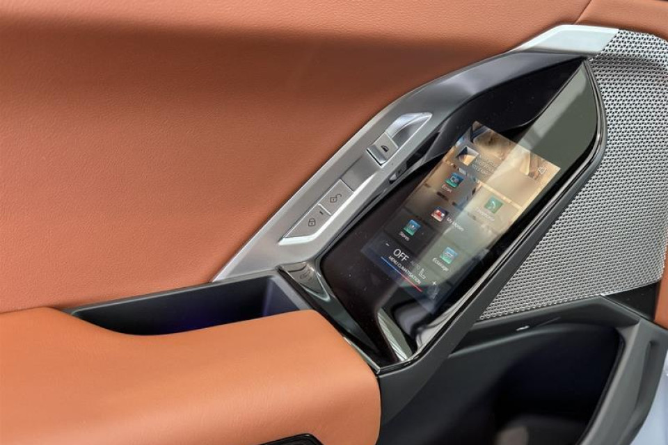 2026 BMW 760I - Image 11