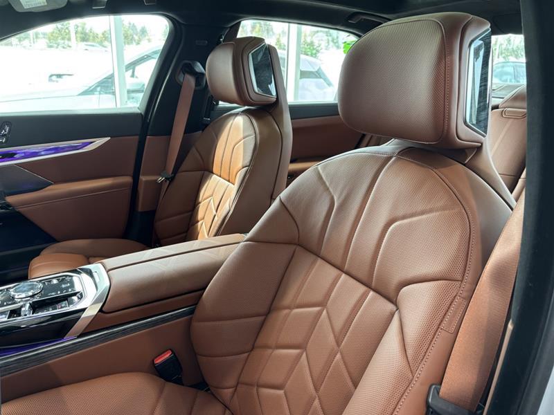 2026 BMW 760I - Image 14