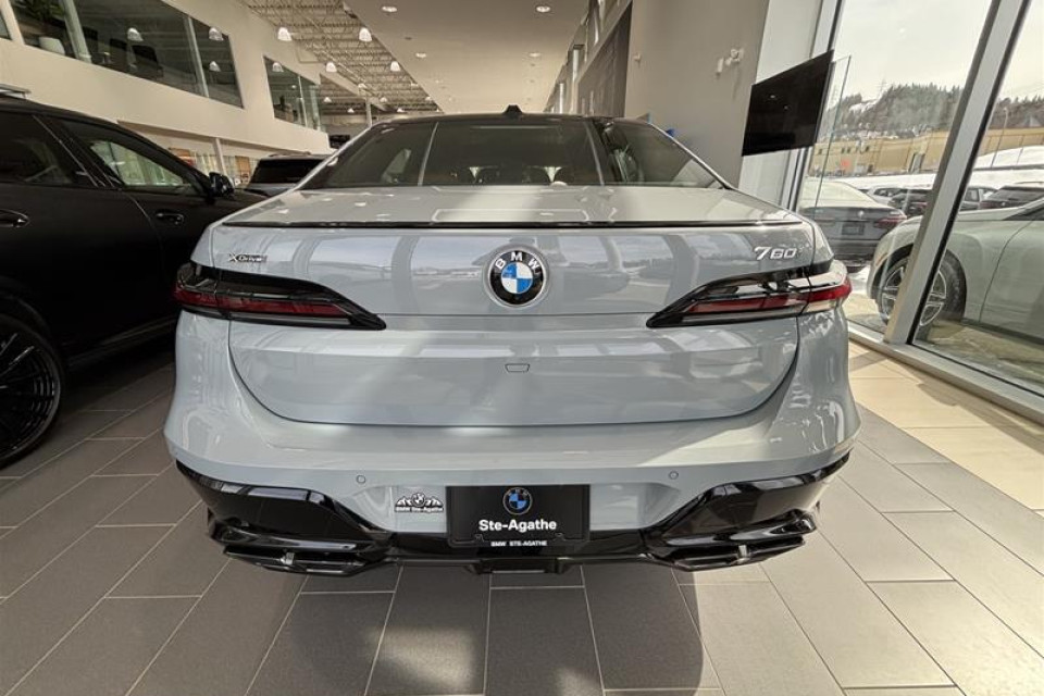 2026 BMW 760I - Image 22