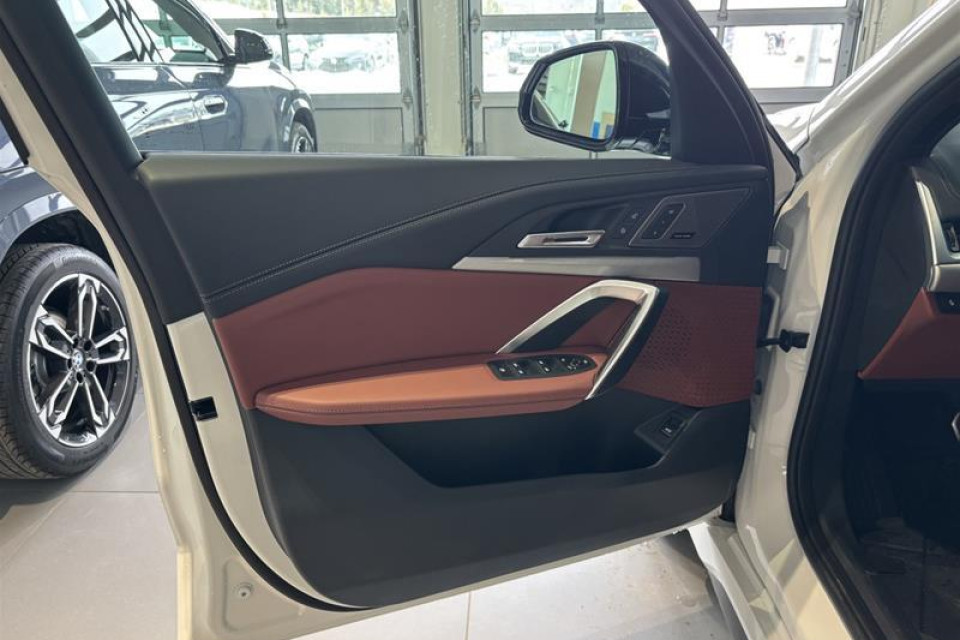 2026 BMW X1 - Image 12