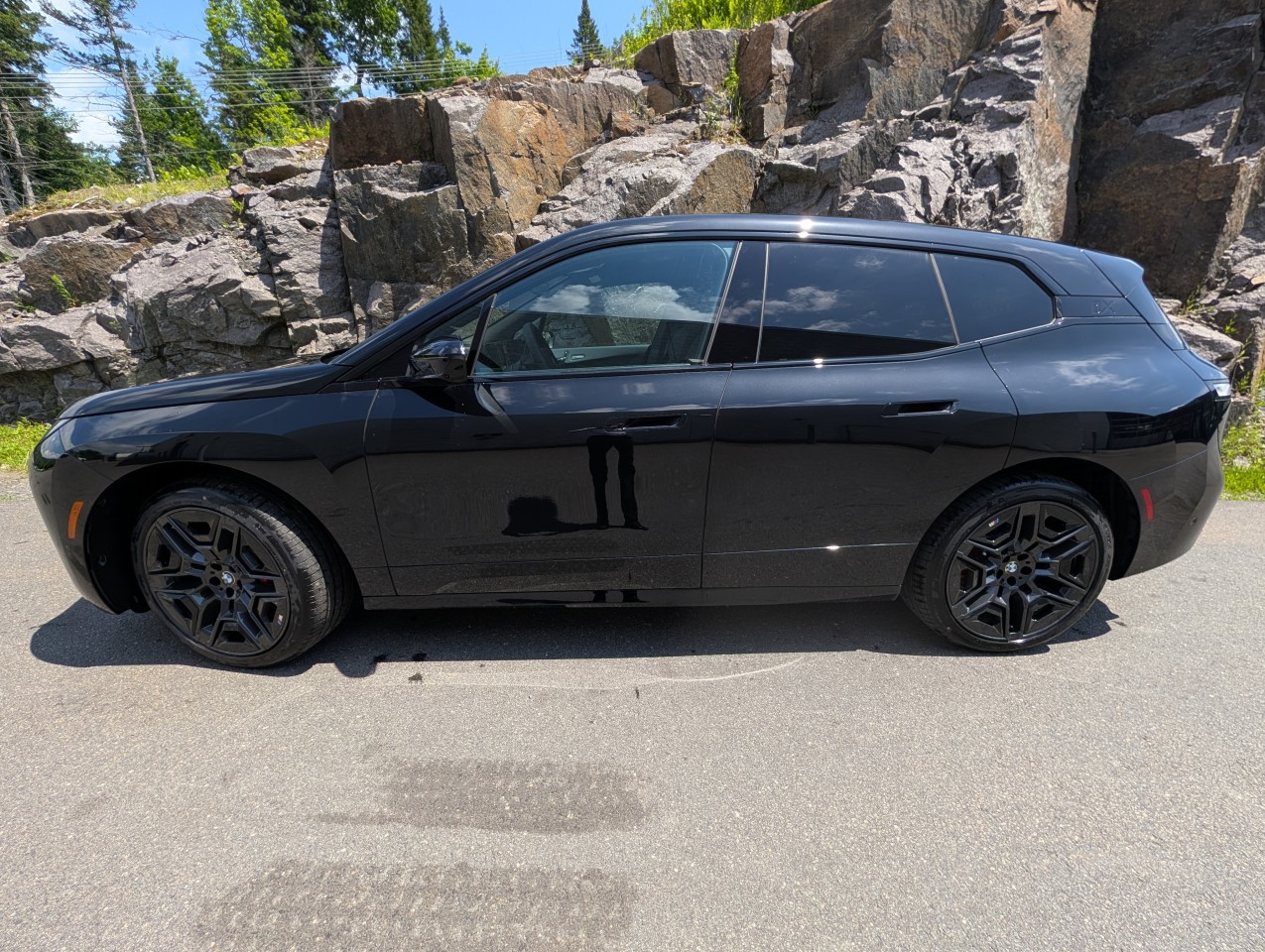 2026 BMW iX - Image 2