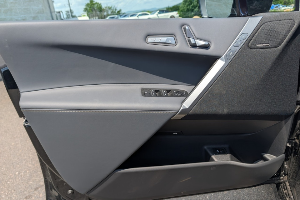 2026 BMW iX - Image 9