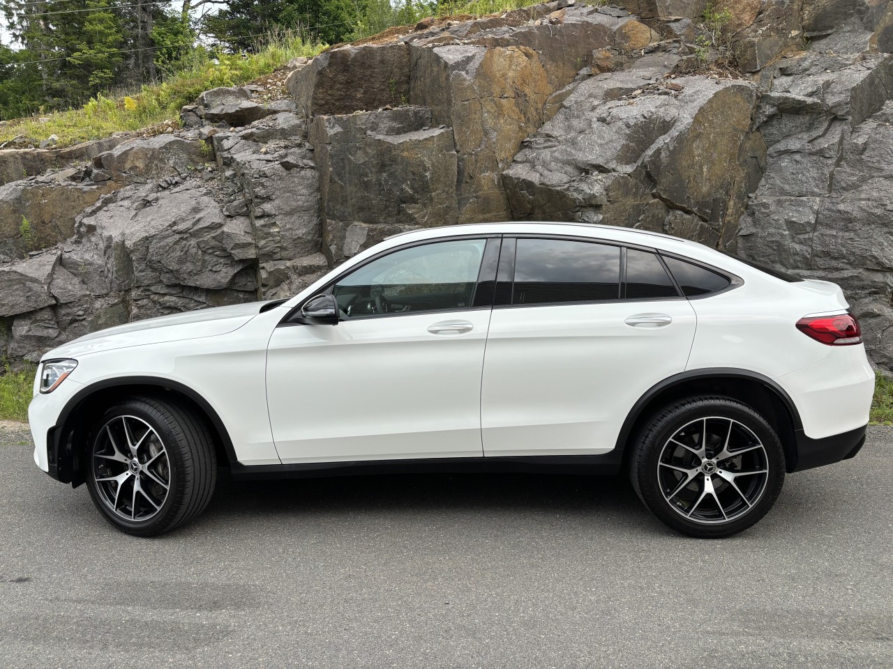 2023 Mercedes-Benz GLC - Image 2