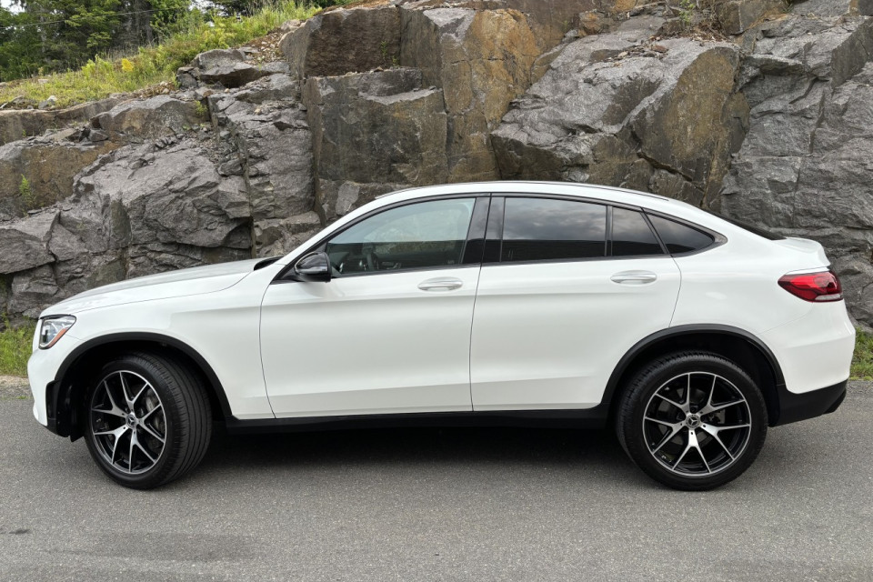 2023 Mercedes-Benz GLC - Image 2