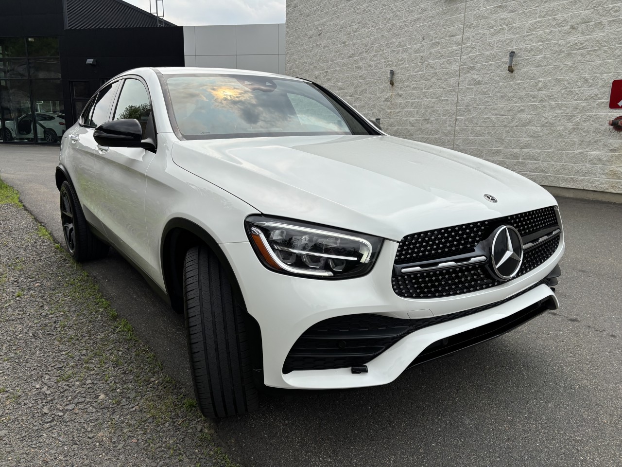 2023 Mercedes-Benz GLC - Image 9